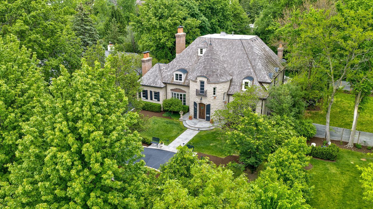 725 Valley Road, Glencoe, IL 60022