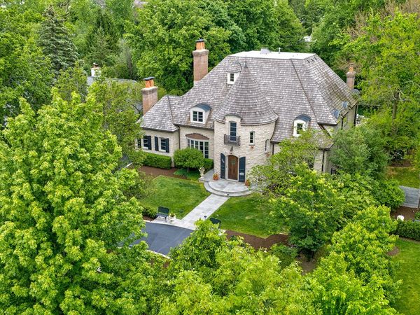 725 Valley Road , Glencoe, IL 60022