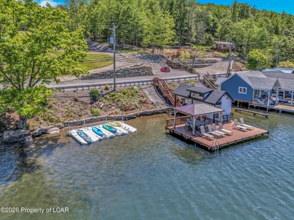 863 Lakeside Drive, Harveys Lake, PA 18618