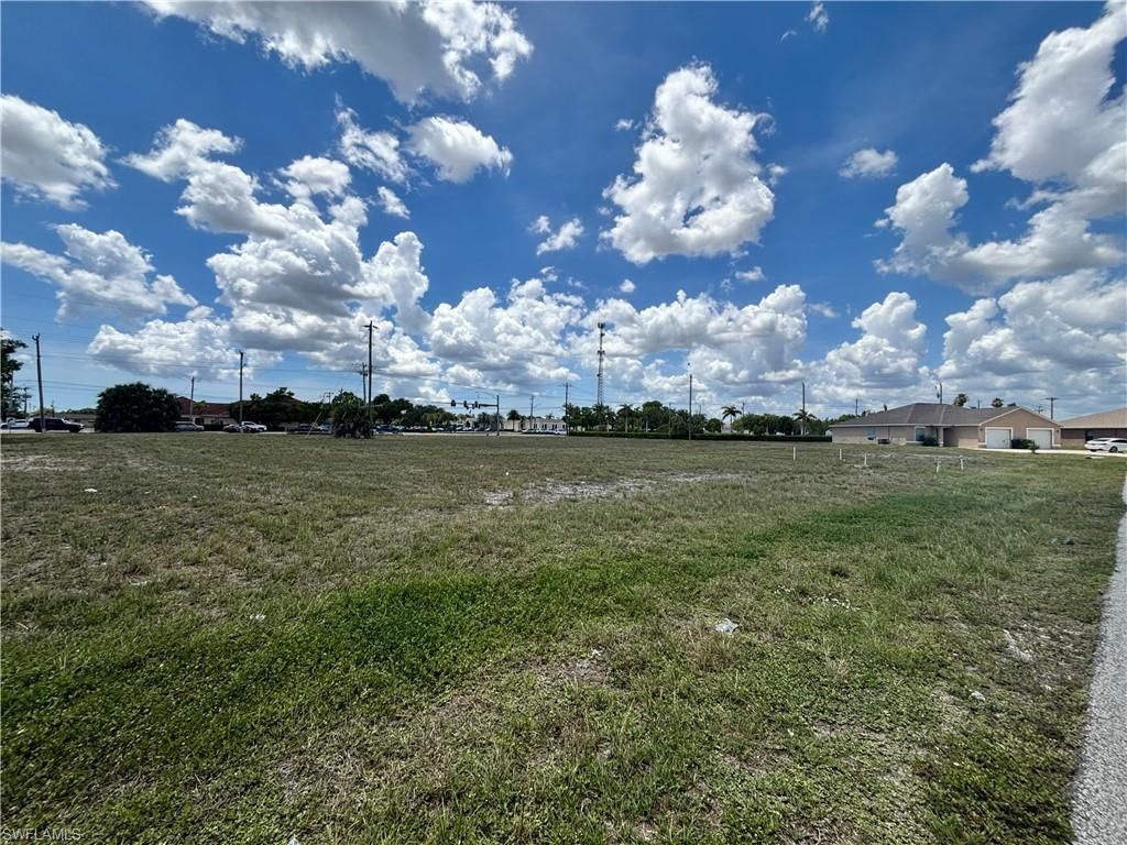 1204 SE 9th Ct , Cape Coral, FL 33990 Photo