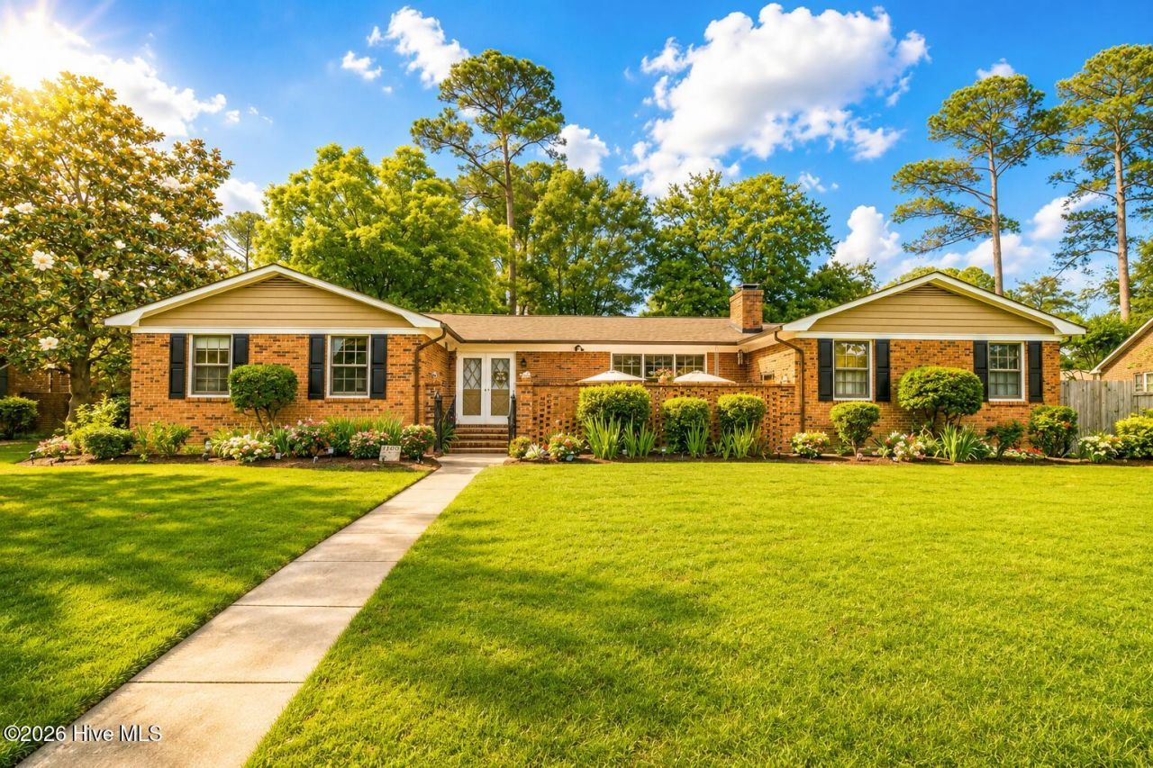 1209 W Highland Avenue, Kinston, NC 28501 Main Photo