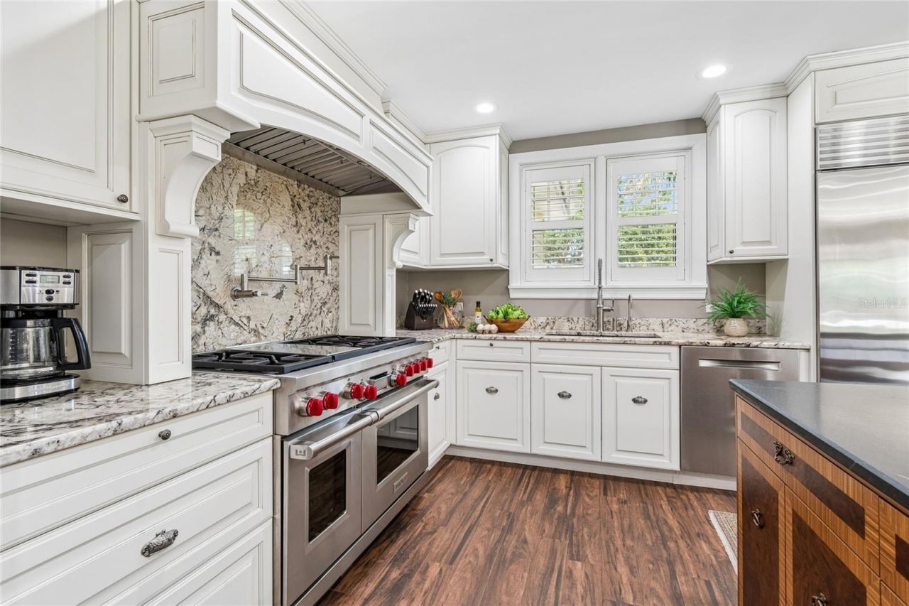 556 21st Avenue Ne, Saint Petersburg, FL 33704 Photo