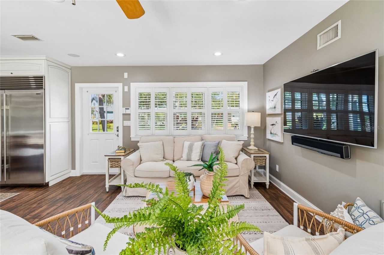 556 21st Avenue Ne, Saint Petersburg, FL 33704 Photo