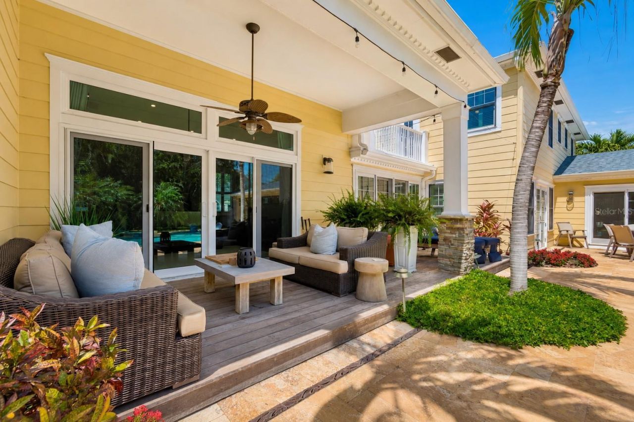 556 21st Avenue Ne, Saint Petersburg, FL 33704 Photo