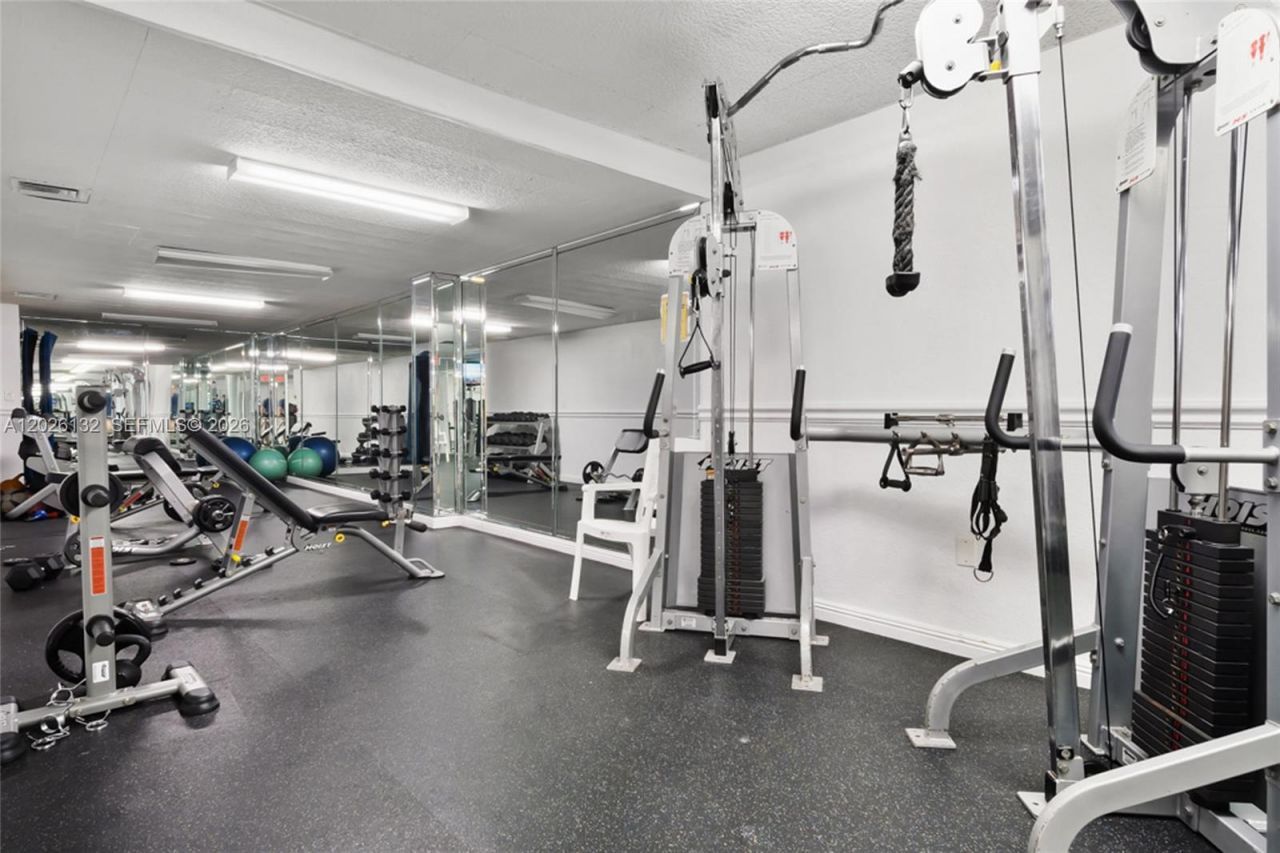1950 S Ocean Dr , Unit 9N, Hallandale Beach, FL 33009 Photo