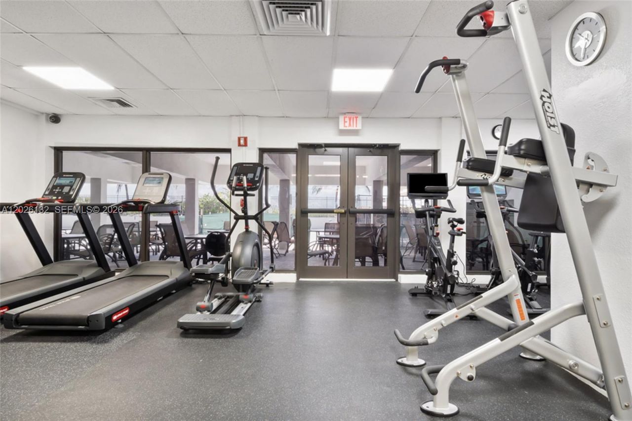 1950 S Ocean Dr , Unit 9N, Hallandale Beach, FL 33009 Photo
