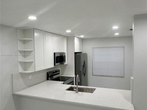 10630 NW 1st St , Unit 10630, Pembroke Pines, FL 33026