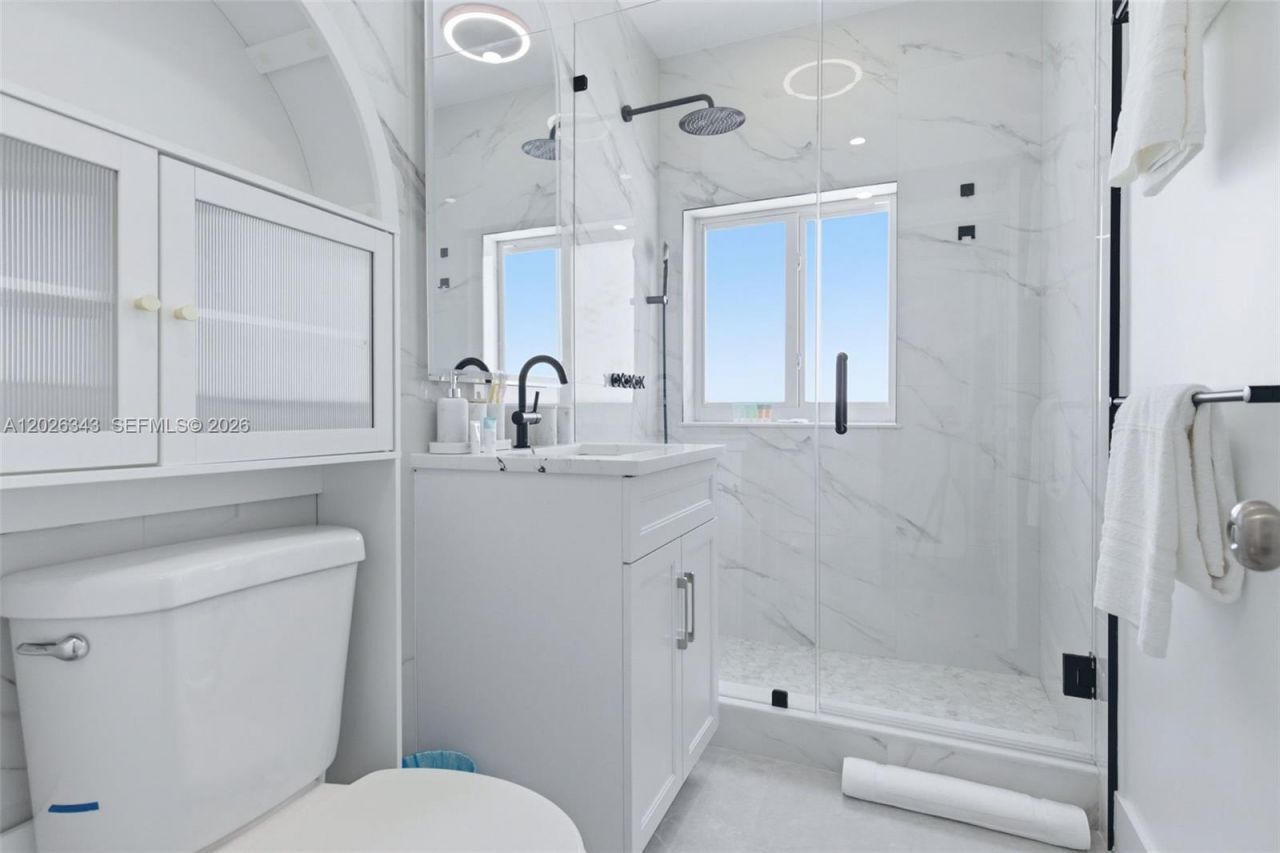 1510 S Treasure Dr, Unit SINGLE, North Bay Village, FL 33141 Photo