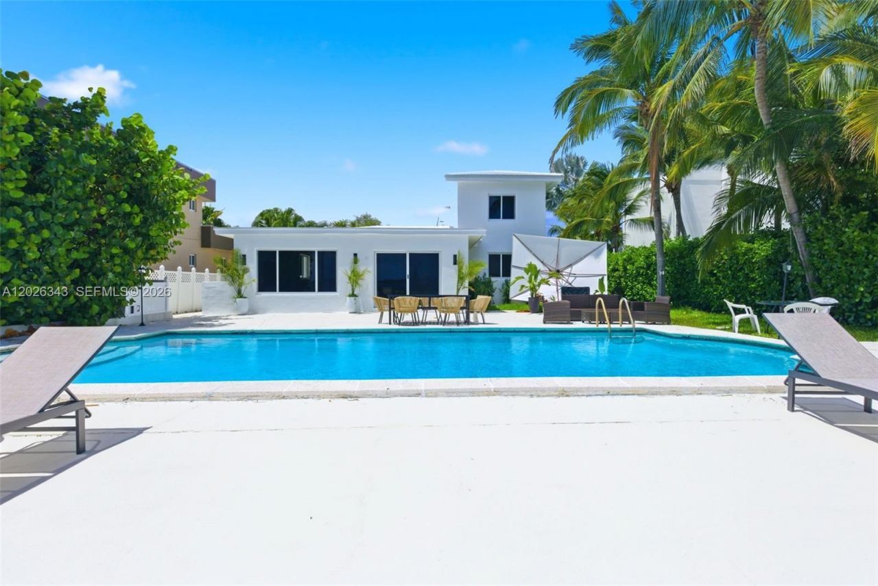 1510 S Treasure Dr, Unit SINGLE, North Bay Village, FL 33141 Photo