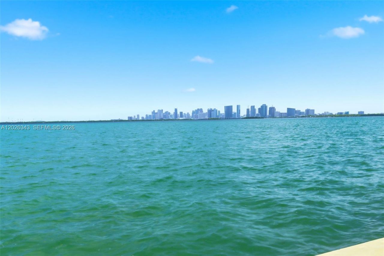 1510 S Treasure Dr, Unit SINGLE, North Bay Village, FL 33141 Photo