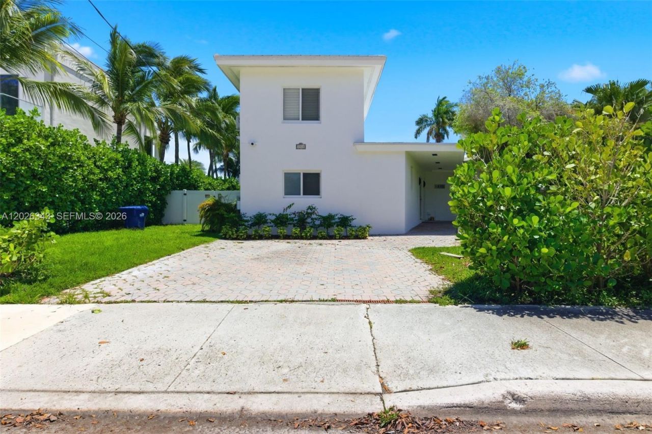 1510 S Treasure Dr, Unit SINGLE, North Bay Village, FL 33141 Photo