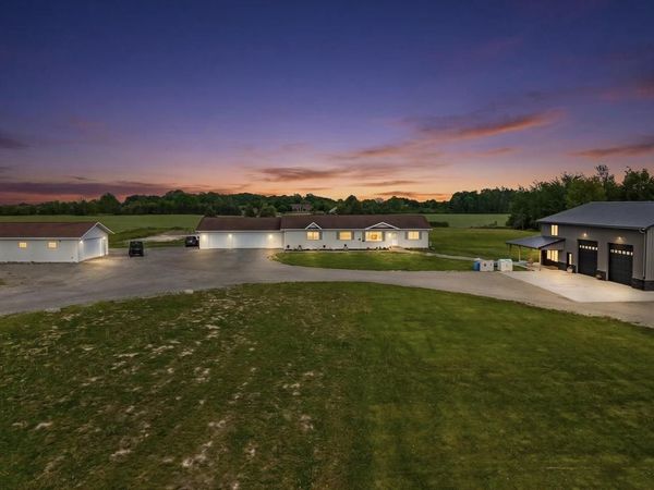 1254 S OVERLAND ROAD, De Pere, WI 54115