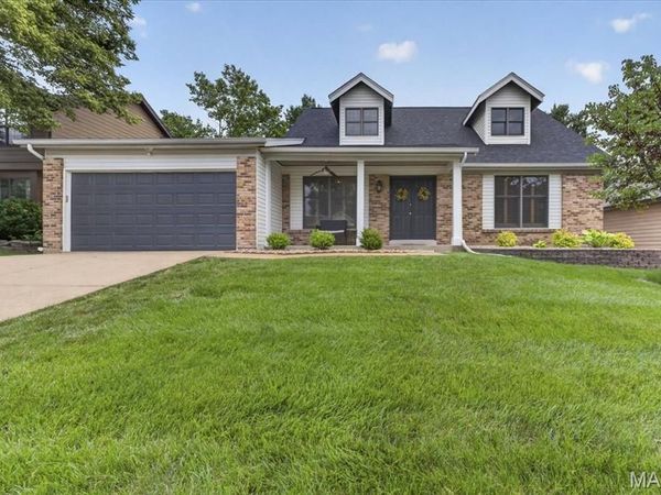 1428 Cedar Bluff Drive, Ballwin, MO 63021