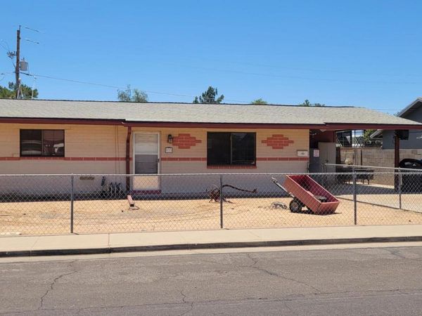 933 E 11TH Avenue, Mesa, AZ 85204