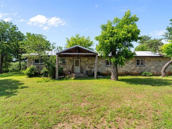 1300 Finney Drive, Weatherford, TX 76085
