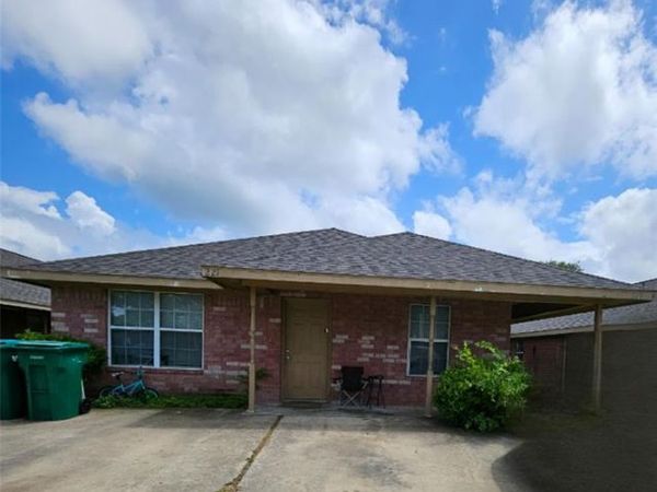 219-221 E Craven Avenue, Lacy Lakeview, TX 76705