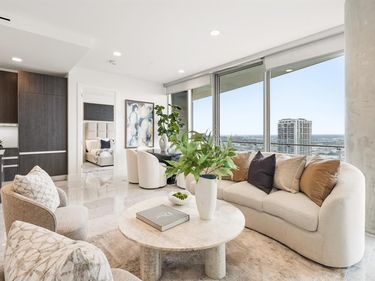 3130 N Harwood Street, Unit 1902, Dallas, TX 75201