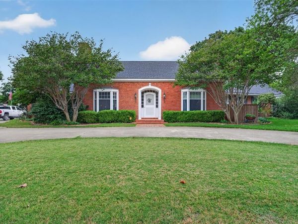437 Craig Street , Hillsboro, TX 76645