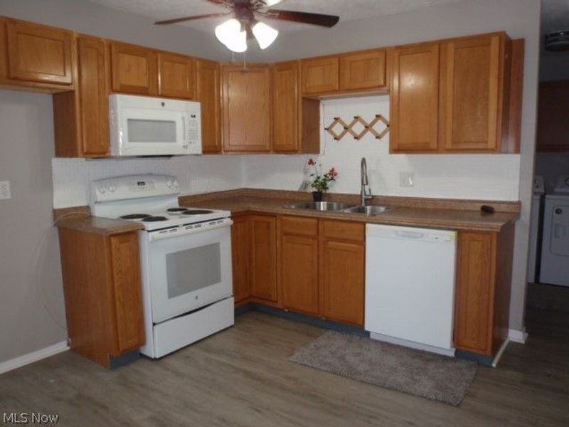544 Purdue Avenue, Elyria, OH 44035 Photo 4