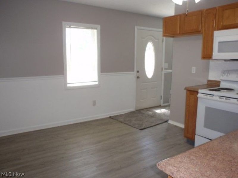544 Purdue Avenue, Elyria, OH 44035 Photo 5