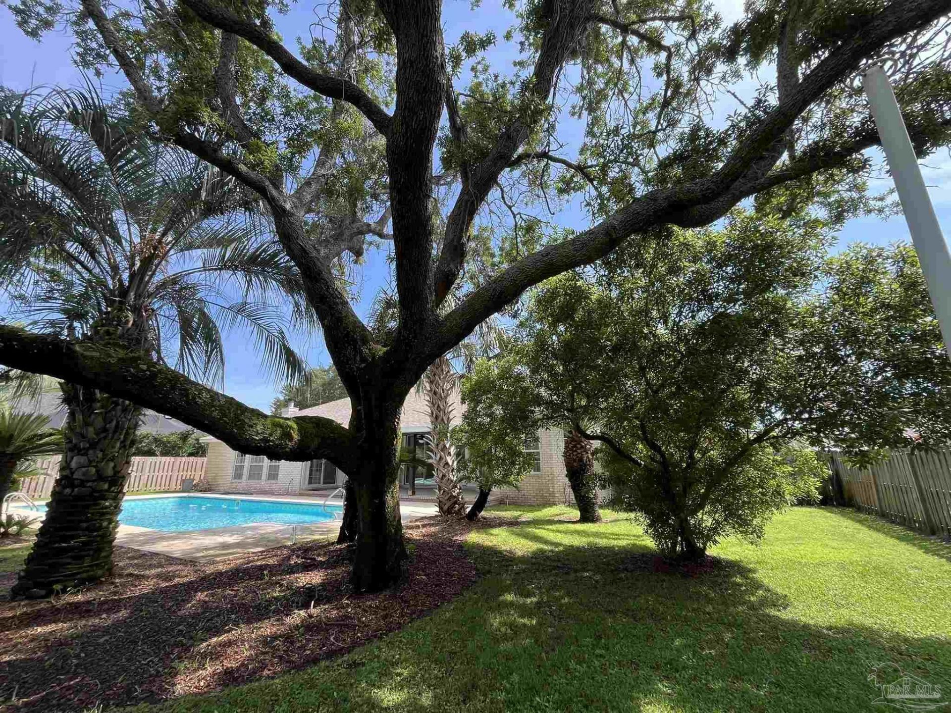 1175 Mary Kate Dr, Gulf Breeze, FL 32563 Main Photo