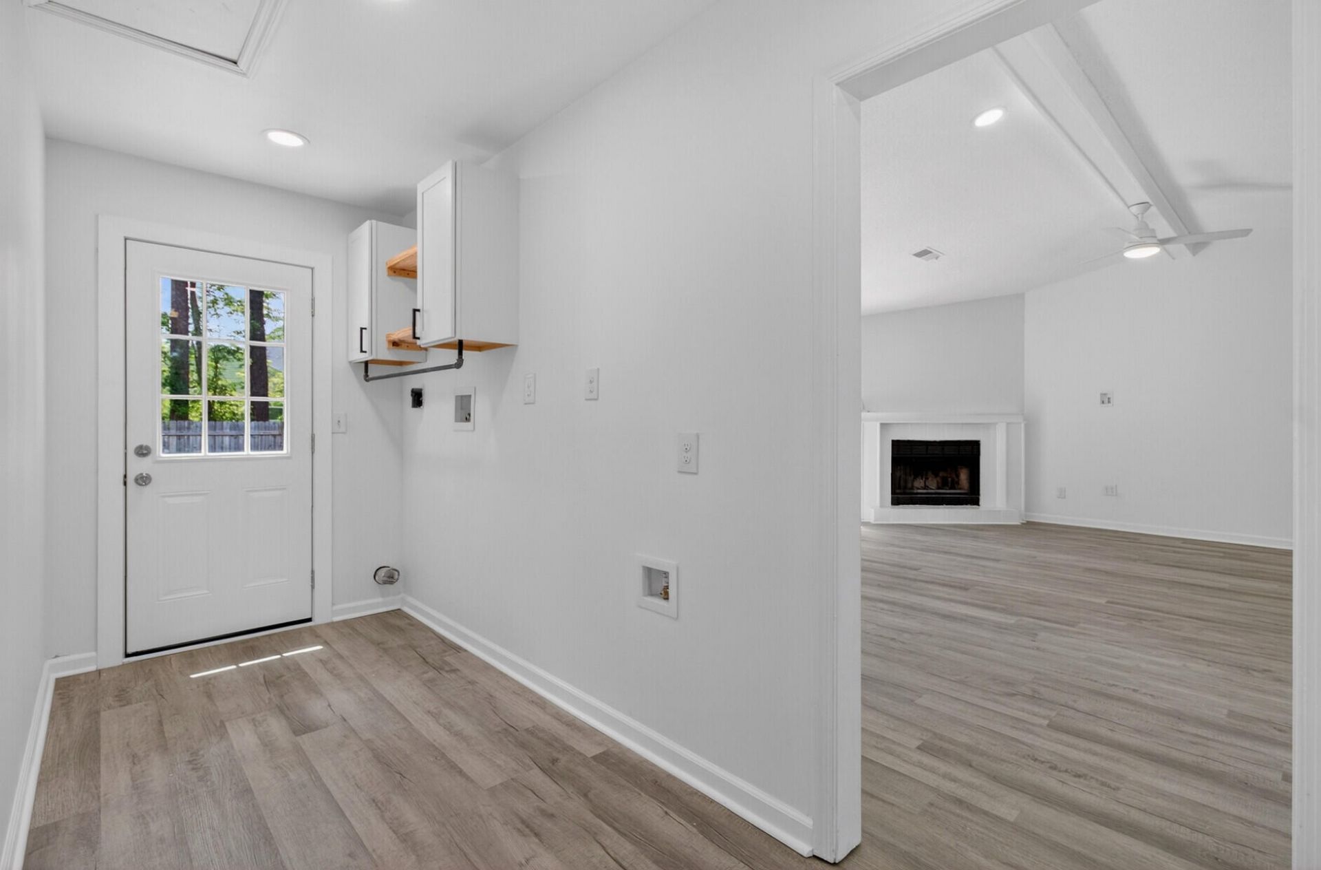 450 Longleaf Drive Photo 14