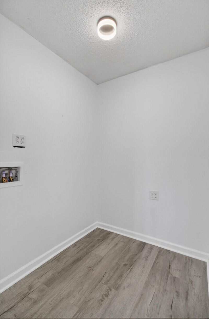 450 Longleaf Drive Photo 15