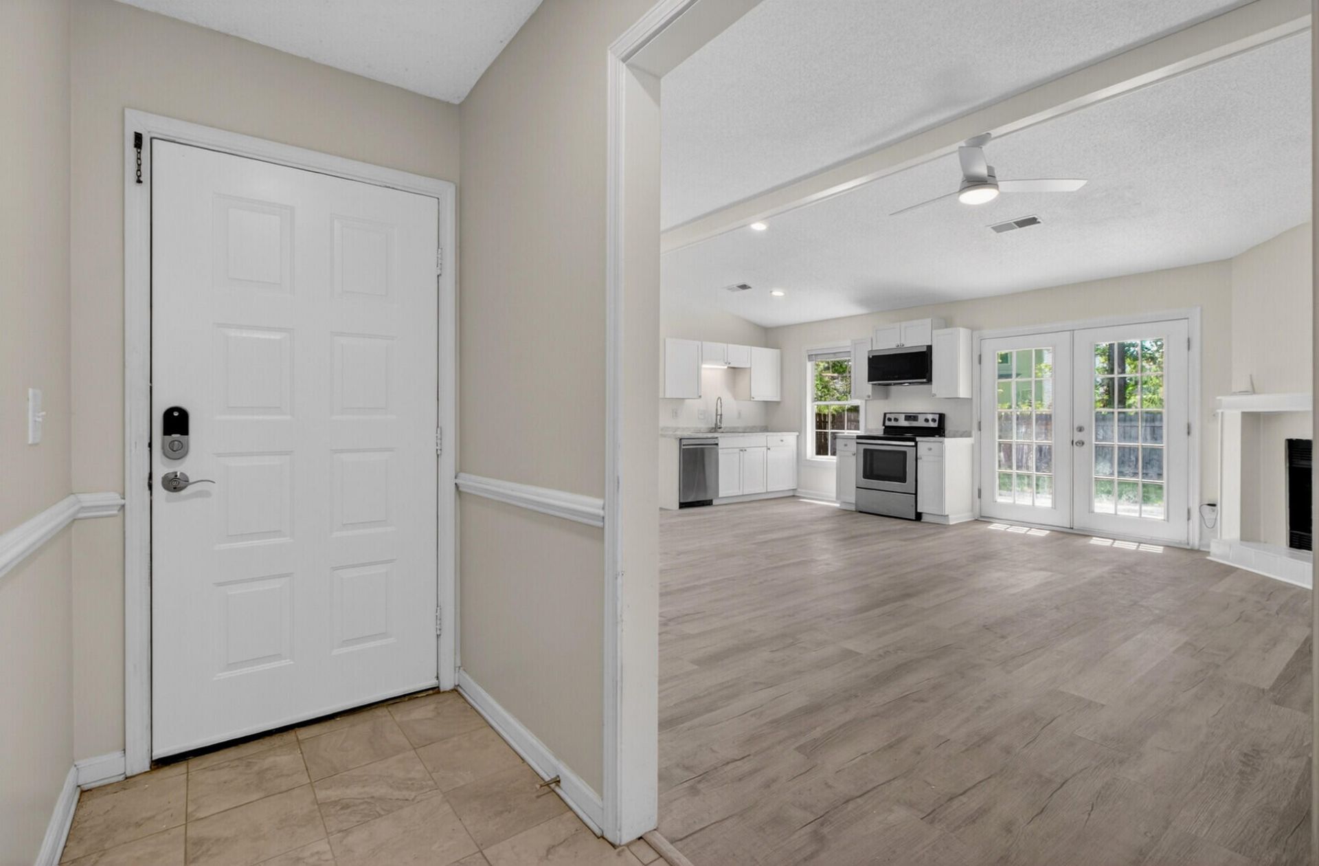 450 Longleaf Drive Photo 5