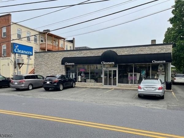 2 Clinton St, Newton, NJ 07860