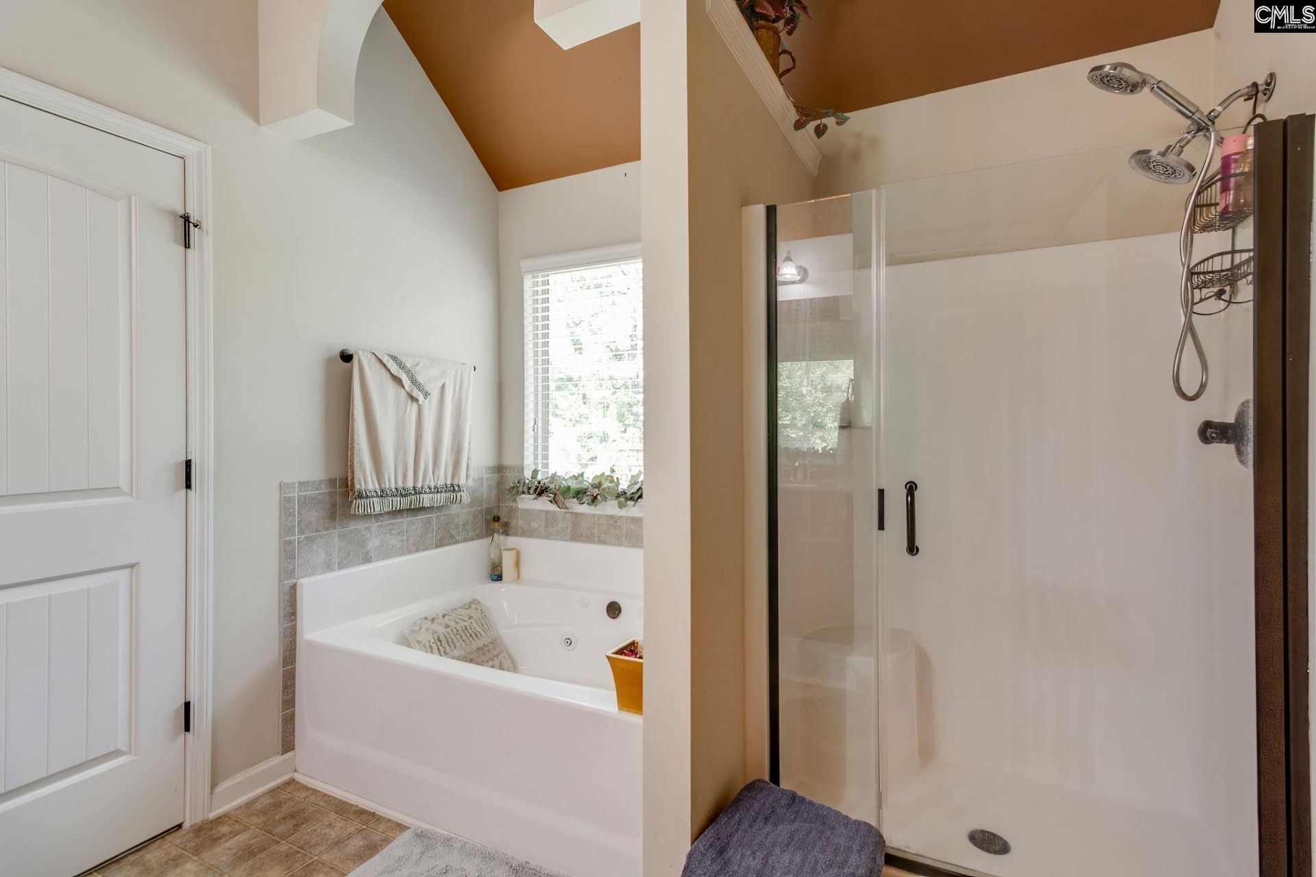 631 Twisted Oak Court Photo 16