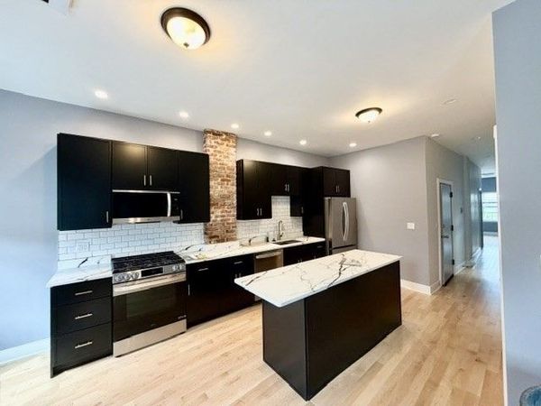 301 North St, Unit 5, Boston, MA 02113