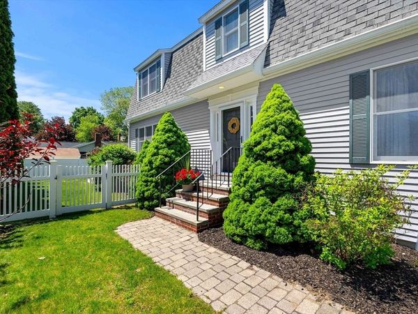 17 Fenmere Avenue, Wellesley, MA 02482