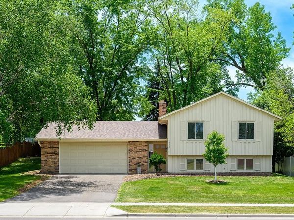 1088 Whitney Drive, Apple Valley, MN 55124