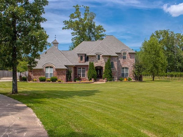 42 Oakwood Drive, Vilonia, AR 72173