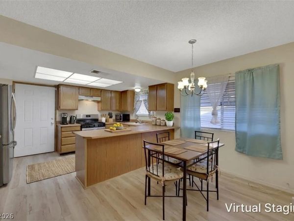 5999 Natures Drive , Las Vegas, NV 89122
