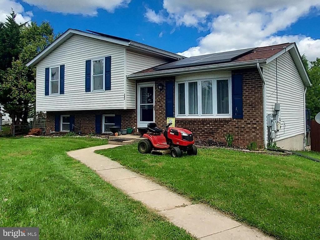 214 GRAND DRIVE Taneytown, MD 21787