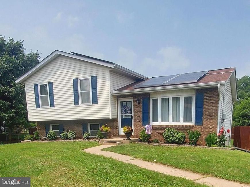 214 Grand Drive, Taneytown, MD 21787 Main Photo