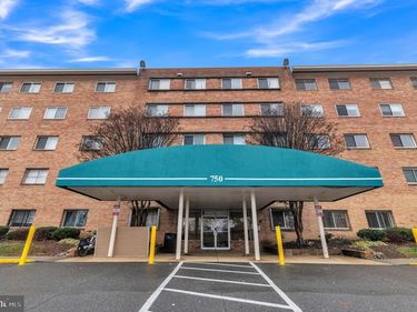 750 DICKERSON STREET , Unit 104, ARLINGTON, VA 22204
