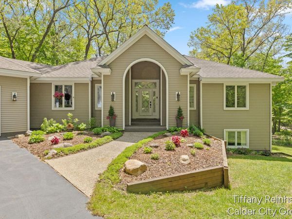 2760 Tyler Trail SE, Lowell, MI 49331