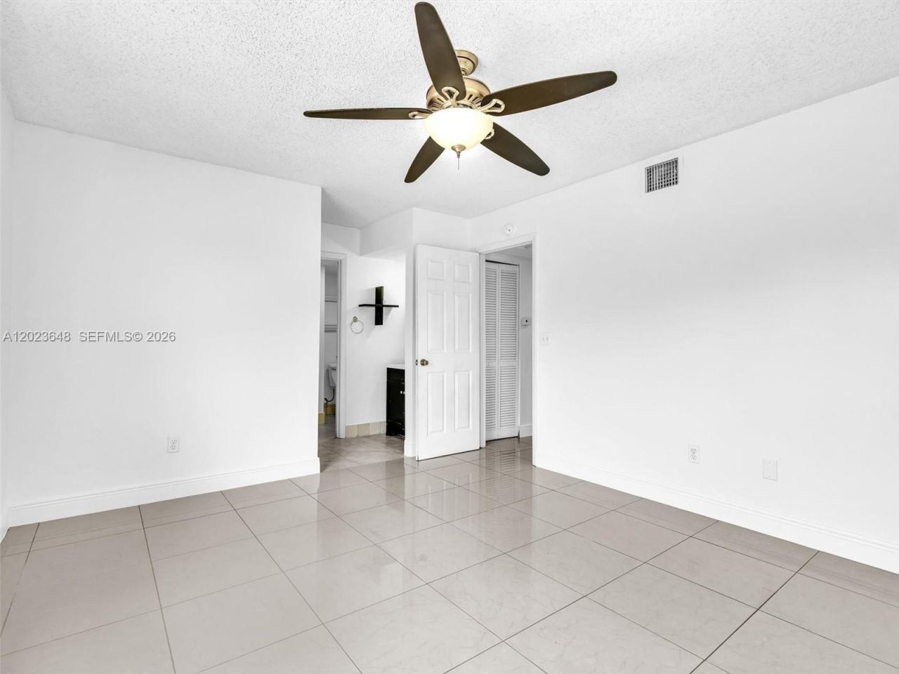 18850 NW 57th Ave , Unit 208, Hialeah, FL 33015 Photo