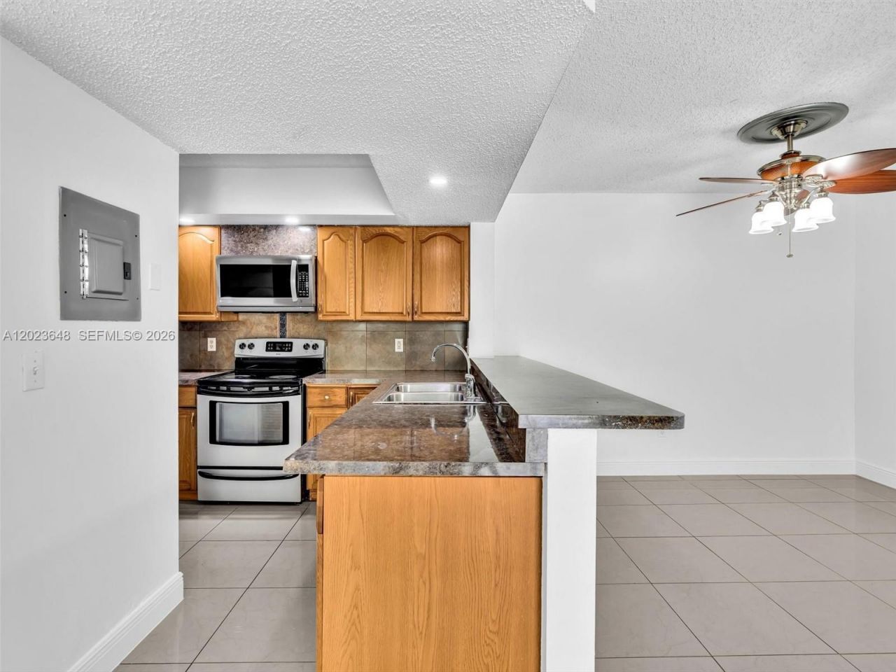 18850 NW 57th Ave , Unit 208, Hialeah, FL 33015 Photo