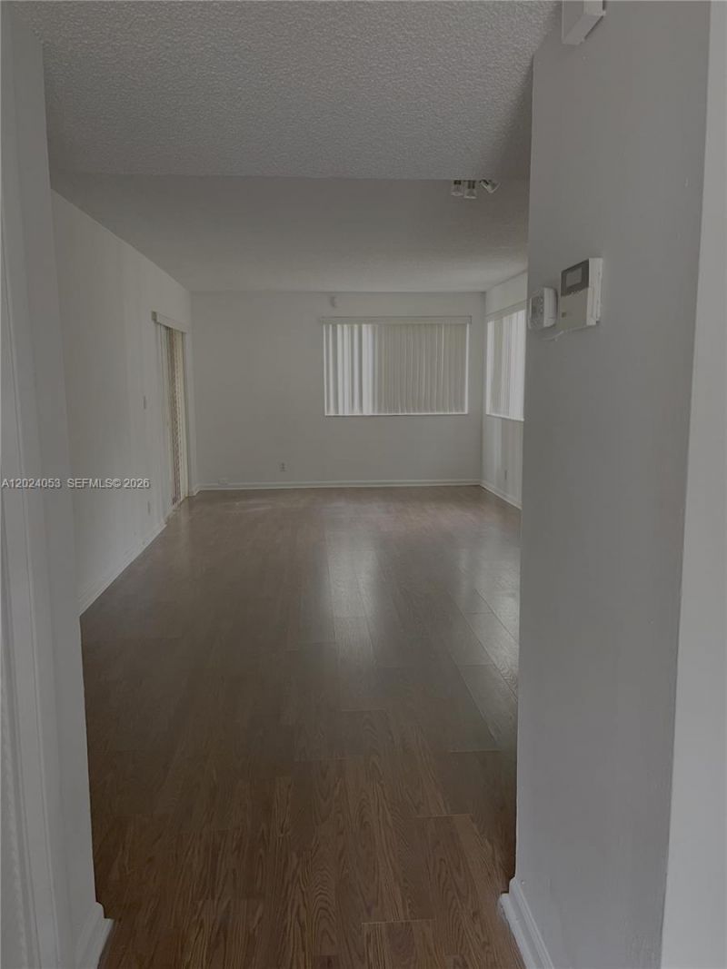 191 Lakeview Dr , Unit 102, Weston, FL 33326 Photo