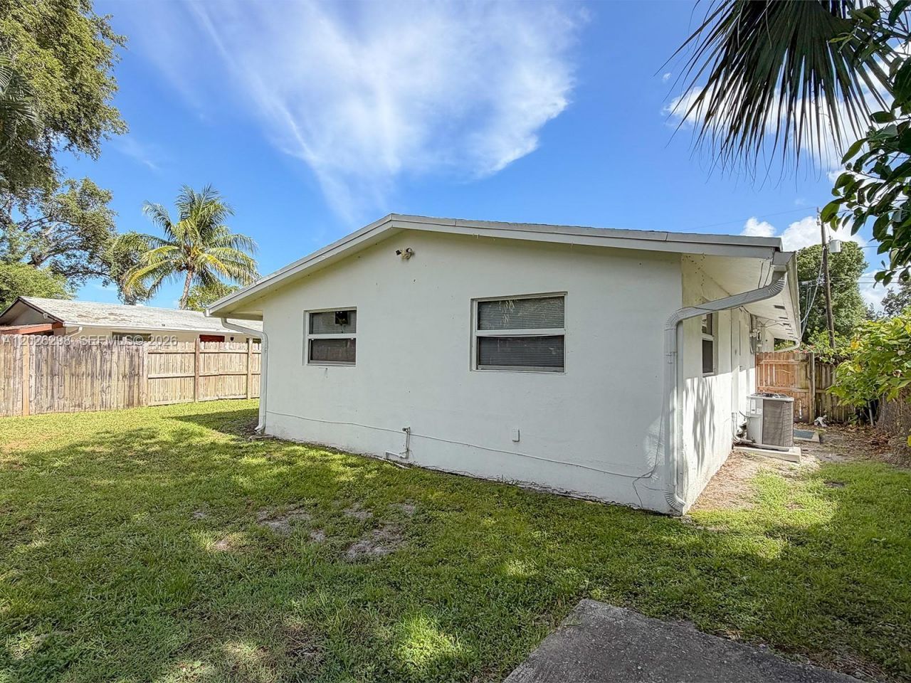 1827 SW 21st St, Fort Lauderdale, FL 33315 Photo
