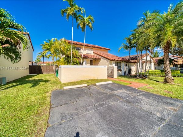 13337 SW 64th Ln , Miami, FL 33183