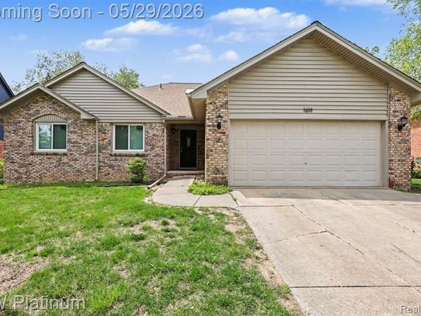 1614 Crestline Lane, Rochester Hills, MI 48307