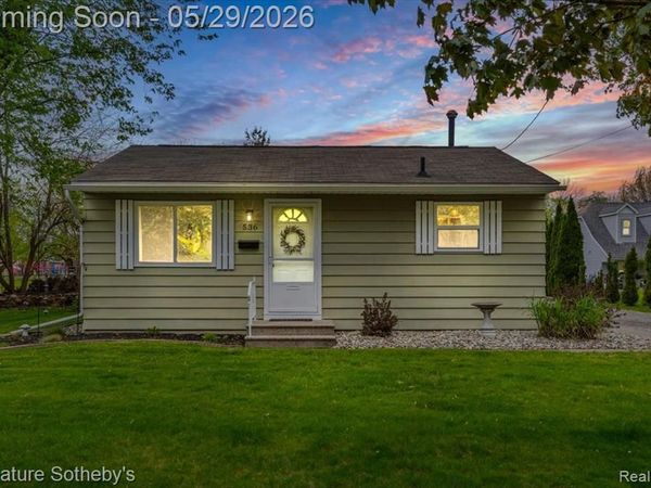 536 Wood Street, Fenton, MI 48430
