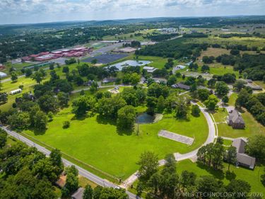7 Mathis Park Drive , Tahlequah, OK 74464