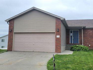 7251 Dorchester Court, Lincoln, NE 68521