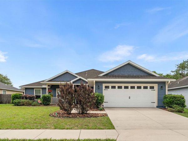 12215 NW 162ND DRIVE , ALACHUA, FL 32615