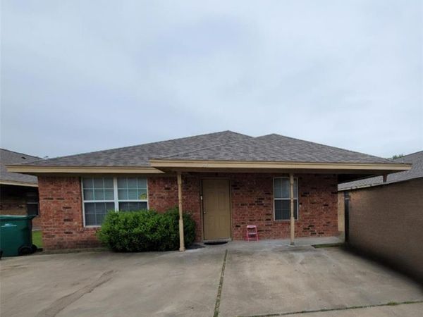 231-233 E Craven Avenue, Lacy Lakeview, TX 76705